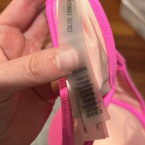 Victoria secret pink push-up halter‎ style ruffled swimsuit top - Picture 5 of 5